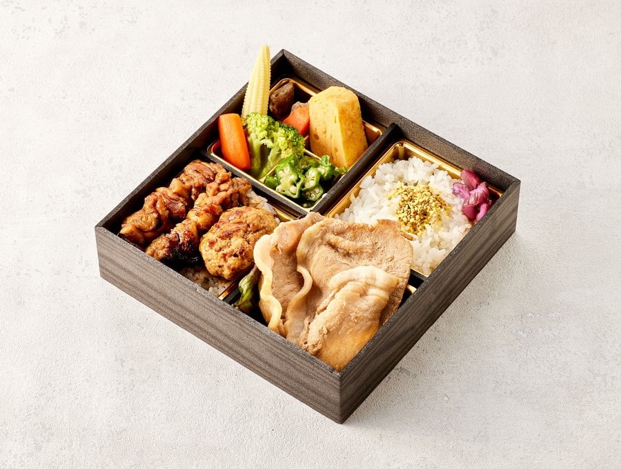豚生姜焼き&炭火焼き鳥弁当
